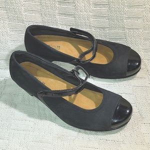 Naot Women's Black Maryjane Heel Shoes Sz. 38/7